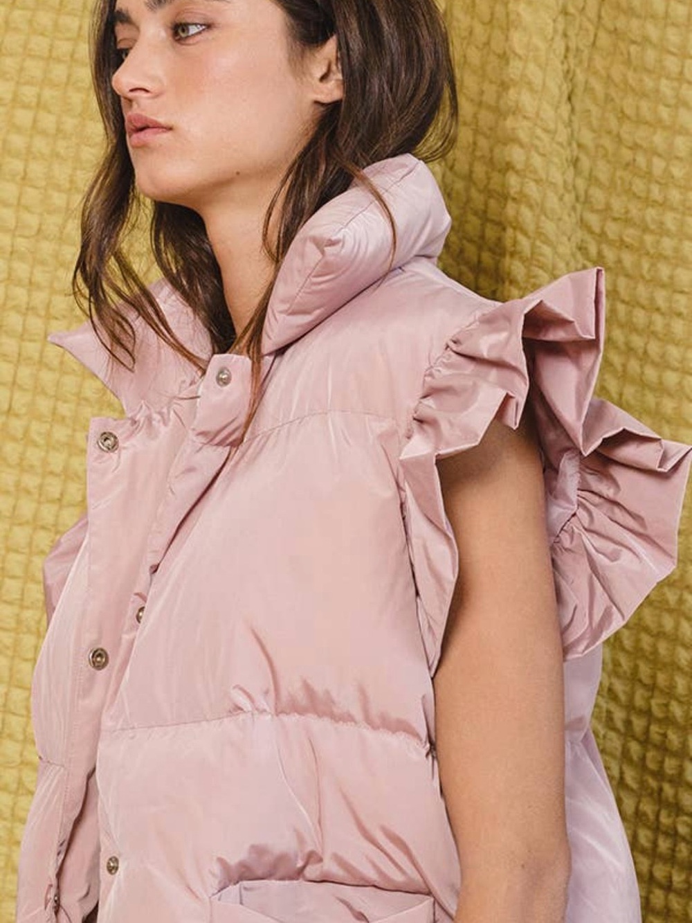 Veveret Women's Blush Puffer ruffle vest